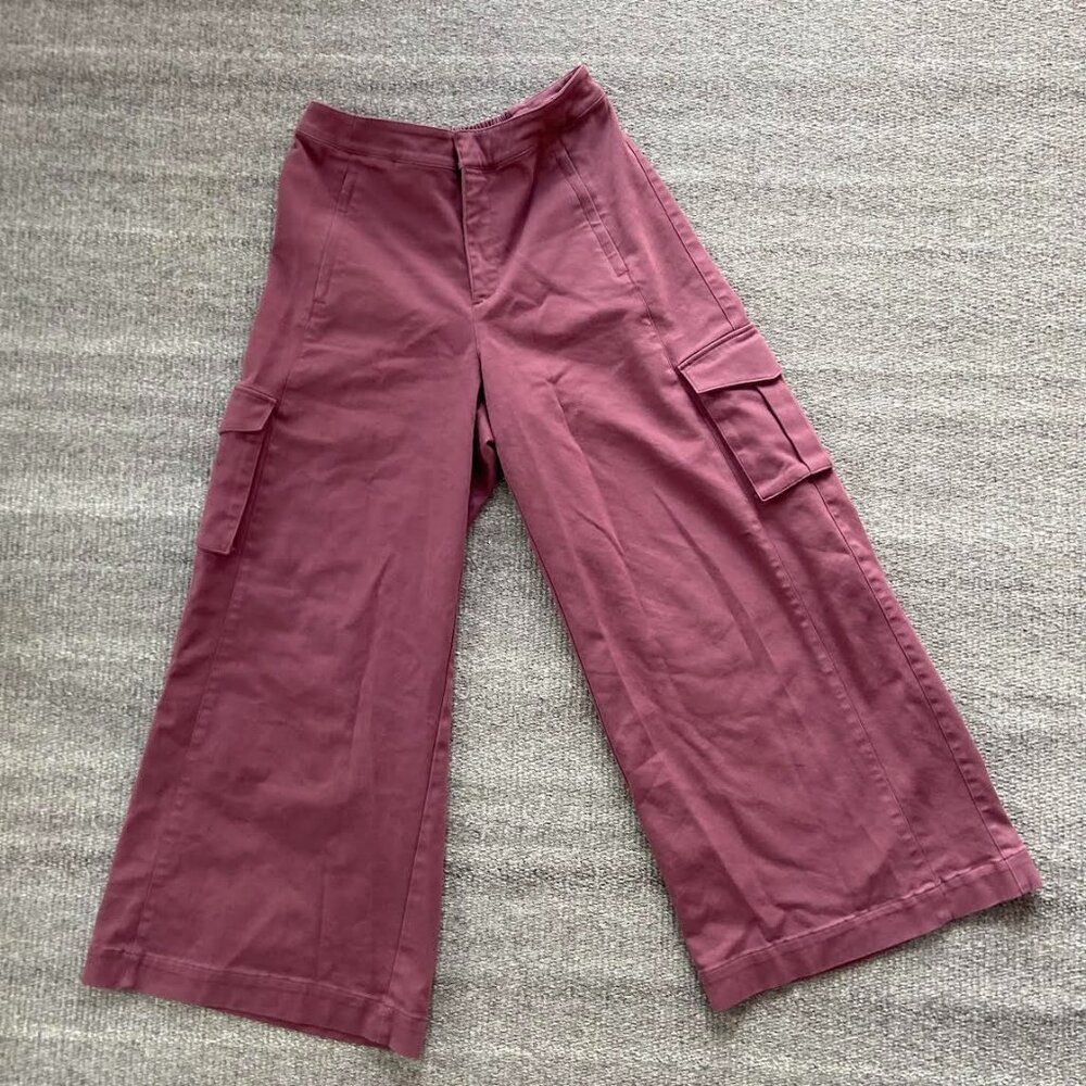 alo Show Off Cargo Wide Leg Trouser